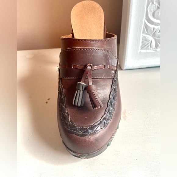 Striking Michael Kors Leather Tassel Clogs Mules Heels Stilettos - Picture 4 of 8